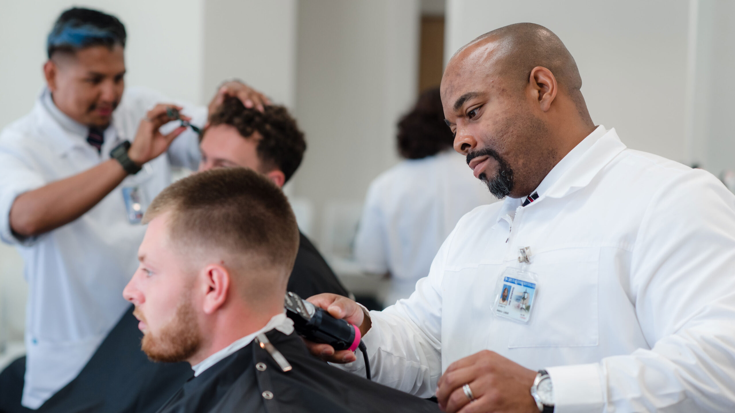 What should you Expect in the Chosen Barber School? 